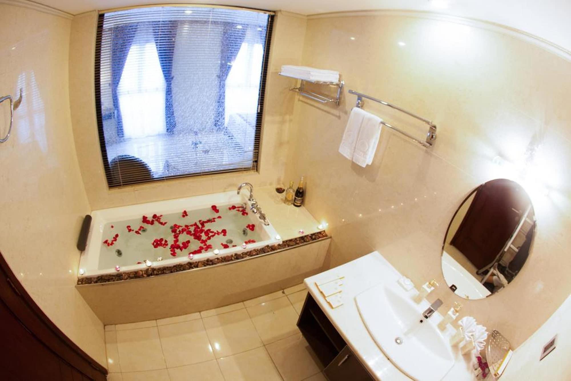 The Pearl Hotel Hanoi Buitenkant foto
